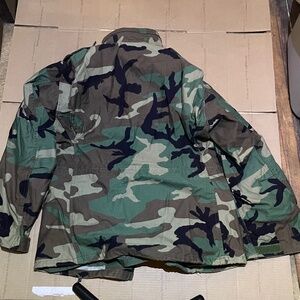 US Military M-65 Jacket Woodland Camo Medium Regular Golden Mfg Co Cold Weather